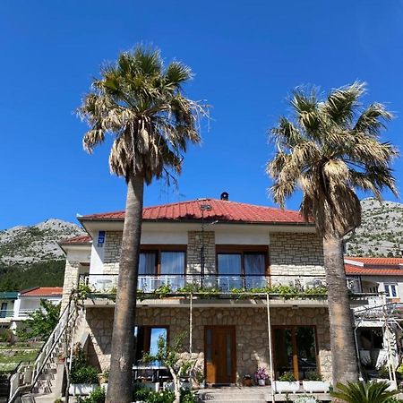 Apartmani 4 Palme Starigrad Paklenica Exterior photo